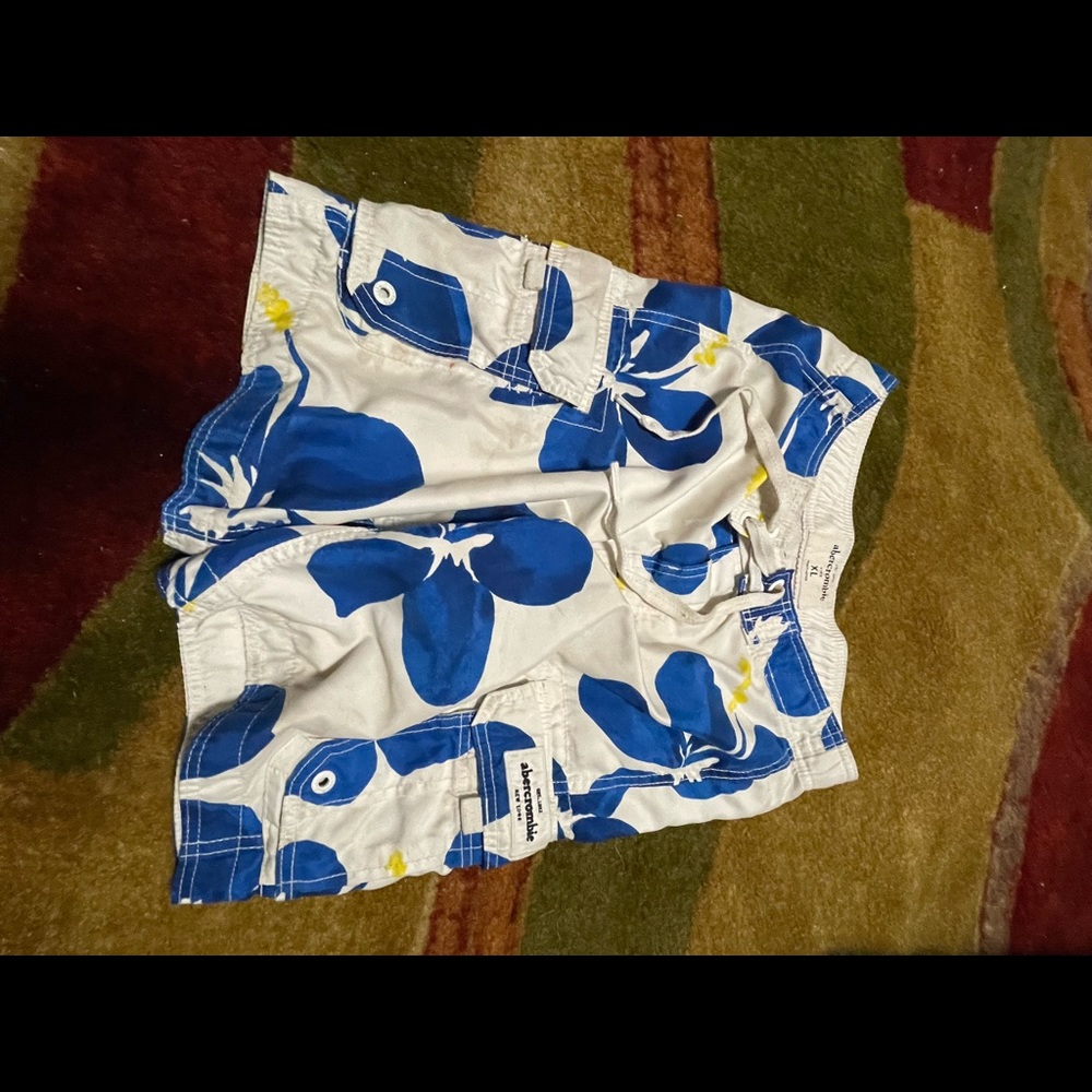 Xl boys board shorts